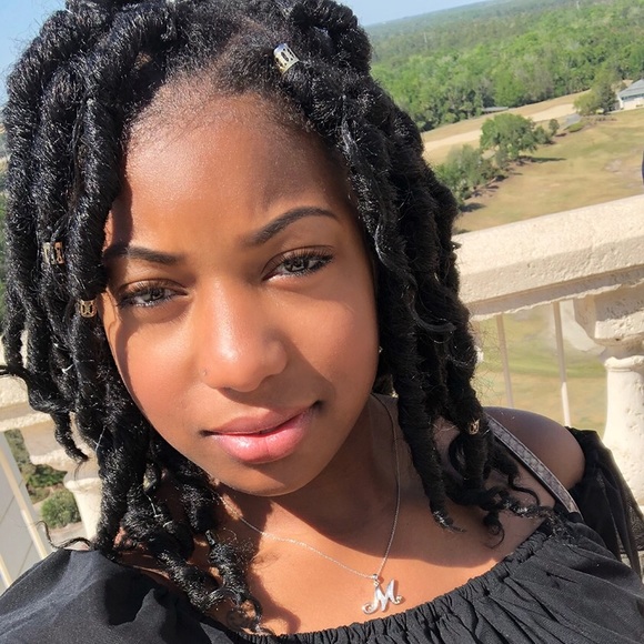 Meet your Posher, Deangela - Picture 1 of 1